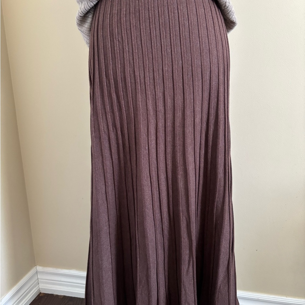 Milano Elegant Maxi Skirt in Deep Brown